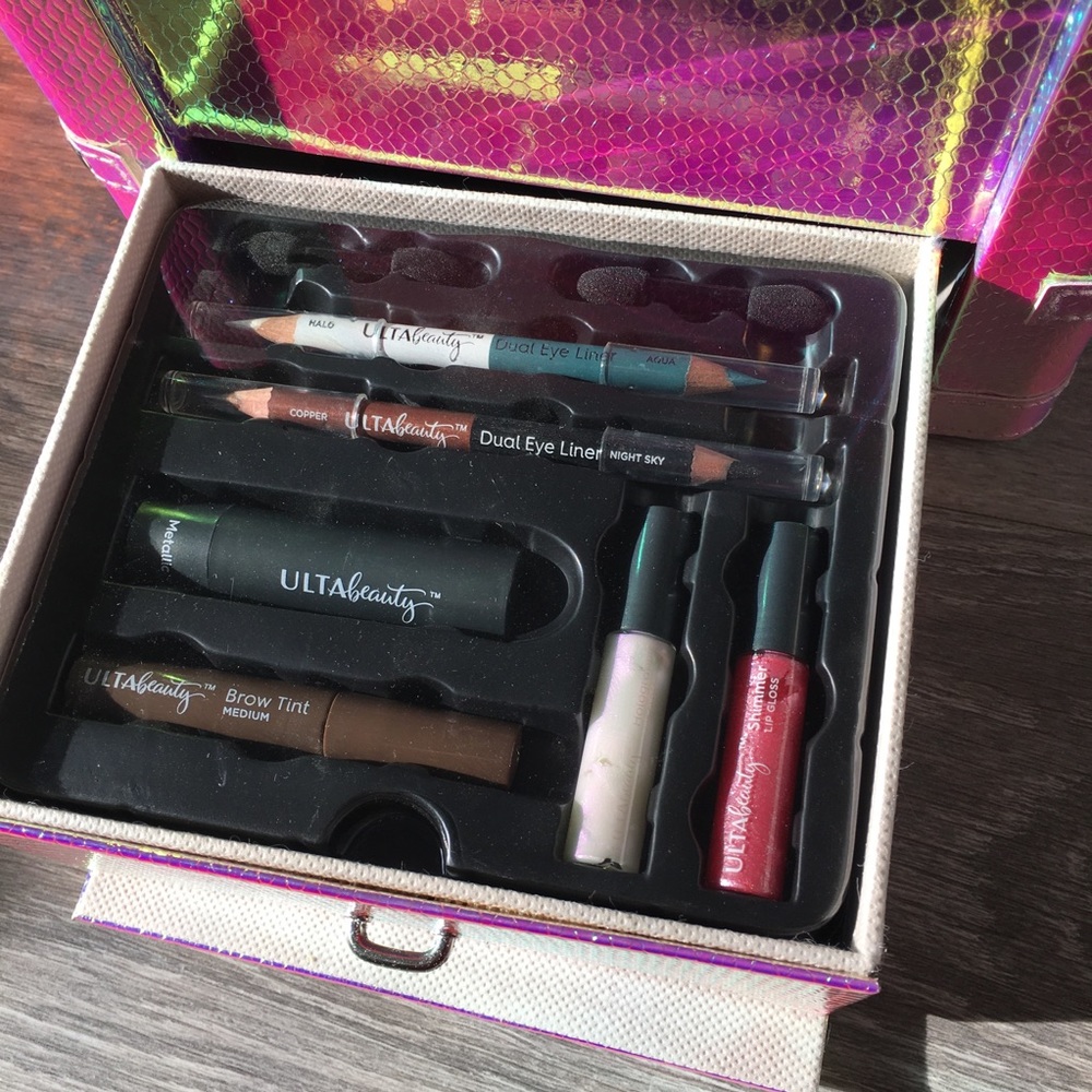 Ulta Beauty Illuminate the Day Makeup Kit - Picture 10 of 14